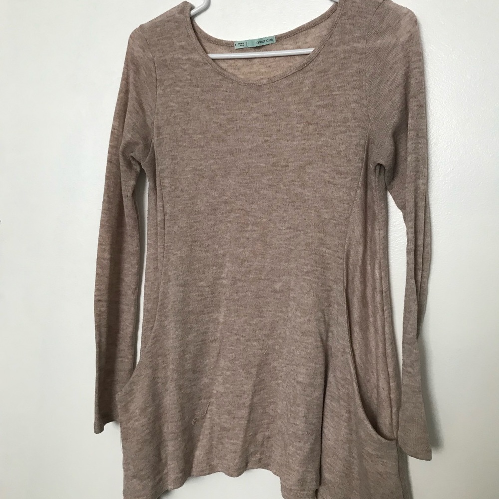Long sleeve tunic with pockets